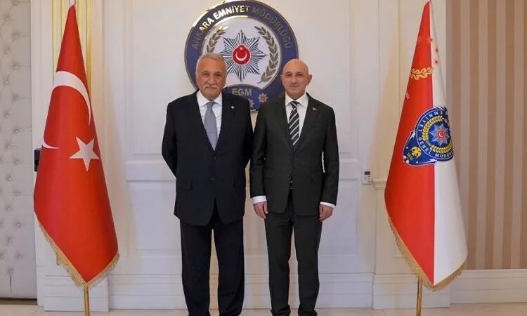 Mehmet Ağar’dan Ankara Emniyeti’ne dikkat çeken ziyaret 1 Mehmet Ağar’dan Ankara Emniyeti’ne dikkat çeken ziyaret