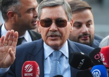 Melih Gökçek’in savunması ortaya çıktı: 150 bin TL emekli maaşıyla geçiniyorum 2 Melih Gökçek’in savunması ortaya çıktı: 150 bin TL emekli maaşıyla geçiniyorum