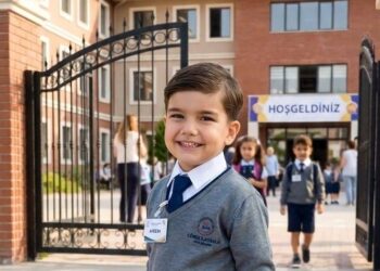 Esat Aytan yazdı I Okul kapısındaki son bakış 3 Esat Aytan yazdı I Okul kapısındaki son bakış