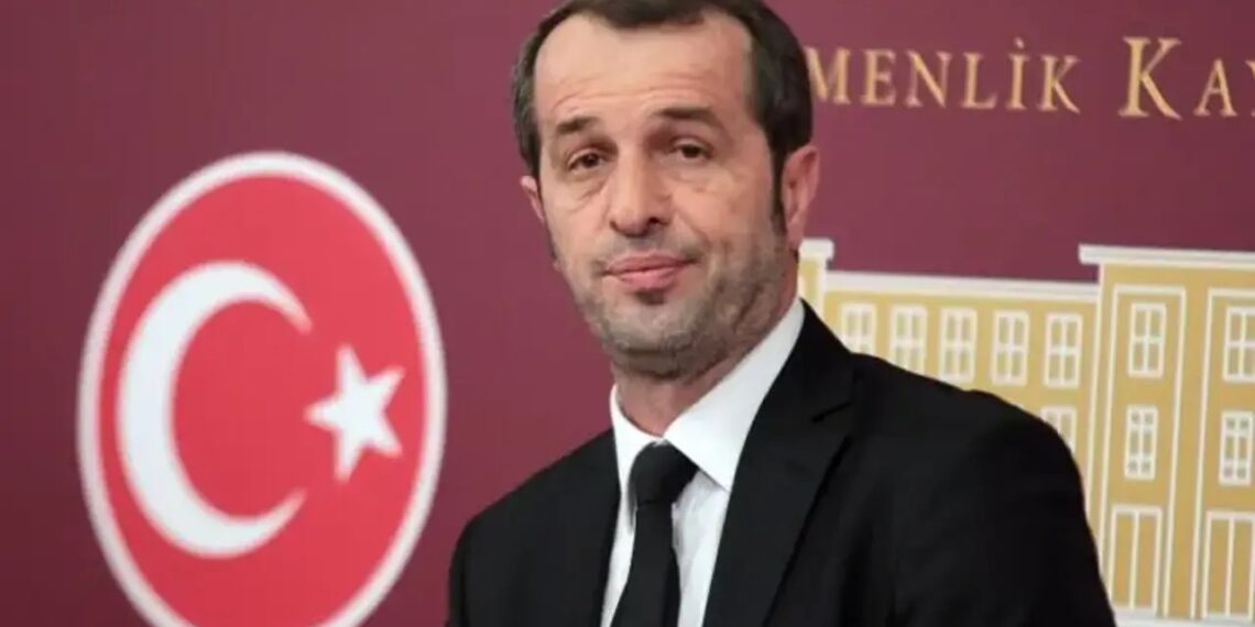 Anasayfa 66 Saffet Sancaklı’nın eski koruması not bırakıp intihar etti
