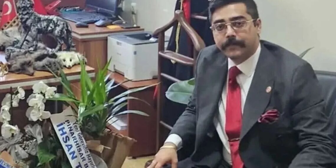 Anasayfa 66 Görevden uzaklaştırılan Savcı Türkşad Uçuk’a yurt dışına çıkış yasağı