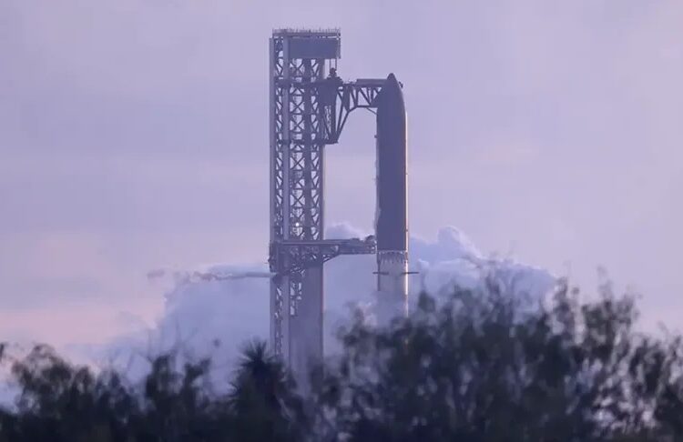 SpaceX, Starship roketini 14. test uçuşu için fırlattı