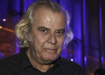 Yeşilçam'ın romantik jönü: Tarık Akan 30 Yeşilçam’ın romantik jönü: Tarık Akan