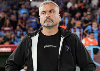 Trabzonspor Teknik Direktörü Reis: Bizim adımıza çok önemli bir galibiyet oldu 2 Trabzonspor Teknik Direktörü Reis: Bizim adımıza çok önemli bir galibiyet oldu