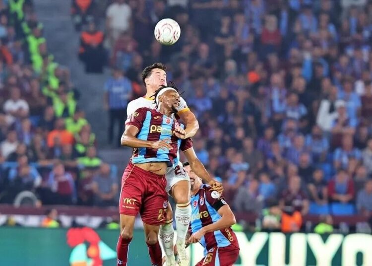 Trabzonspor, Galatasaray'ı farklı yendi 1 Trabzonspor, Galatasaray’ı farklı yendi