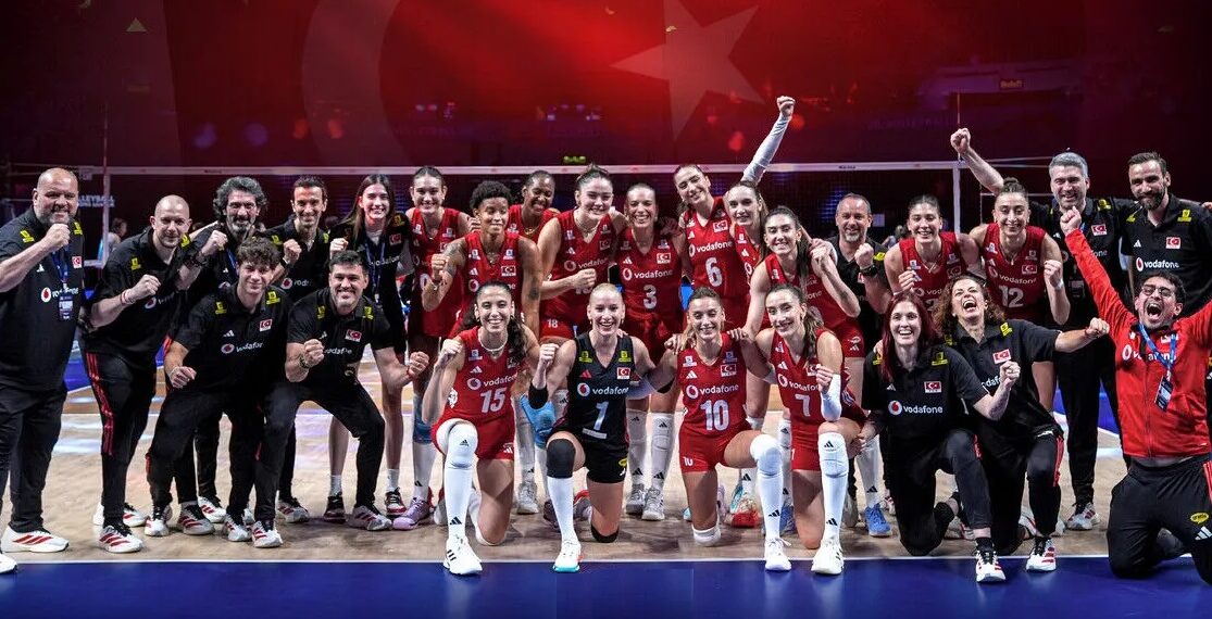 Anasayfa 66 A Milli Kadın Voleybol Takımı, üst üste ikinci kez Avrupa şampiyonu