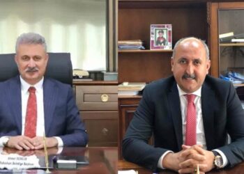 Yolsuzluk operasyonunda iki eski başkan gözaltına alındı