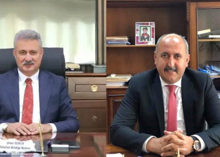 Yolsuzluk operasyonunda iki eski başkan gözaltına alındı 1 Yolsuzluk operasyonunda iki eski başkan gözaltına alındı