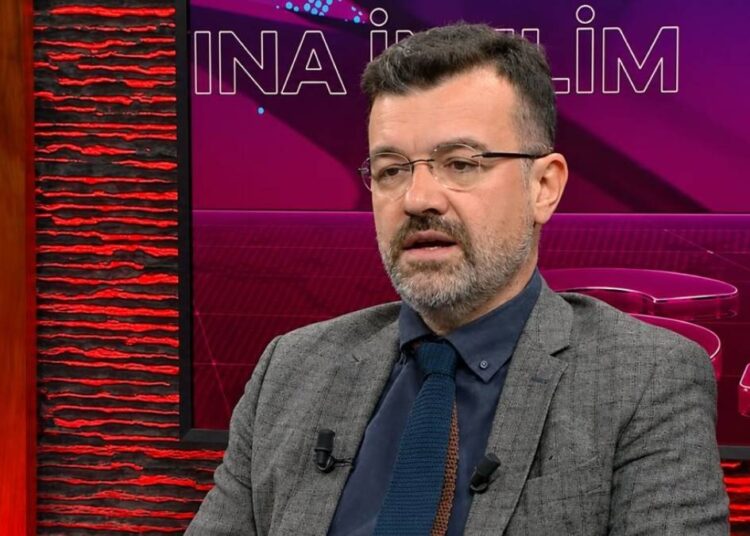Afşin Hatipoğlu’na canlı yayında ölüm tehdidi: 5 milyon lira istediler 1 Afşin Hatipoğlu’na canlı yayında ölüm tehdidi: 5 milyon lira istediler