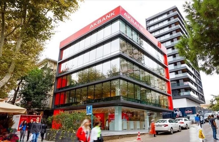 Akbank’a 1,7 milyar liralık rekor ceza! 1 Akbank’a 1,7 milyar liralık rekor ceza!