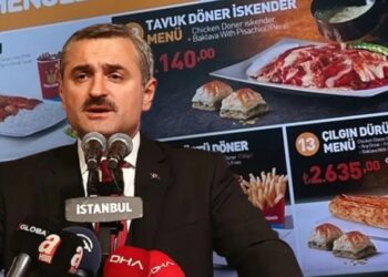 3 bin TL’ye tavuk döner satan firma AK Parti milletvekili Şenocak’ın çıktı
