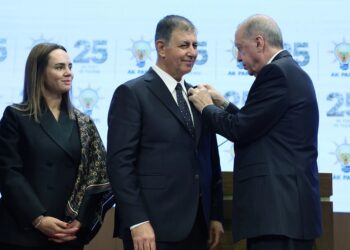 Hüsnü Yusuf Turabiç yazdı I Cemil Tugay’ın ateşten gömleği…!