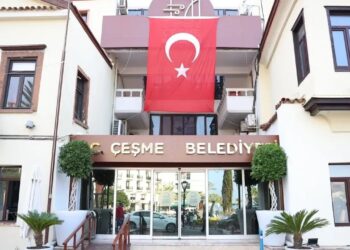 Çeşme Belediyesi’ne operasyon: Müdürler gözaltına alındı 2 Çeşme Belediyesi’ne operasyon: Müdürler gözaltına alındı