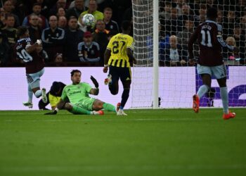 Fenerbahçe, Aston Villa'ya farklı yenildi 26 Fenerbahçe, Aston Villa’ya farklı yenildi