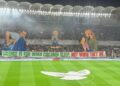 Konyaspor-Filistin maçında anlamlı koreografi: Çocuklar uyurken sessiz olunur, ölürken değil
