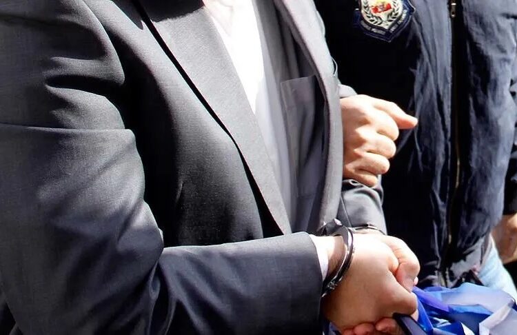 Mercan Bulut yazdı I Tuz koktu; ama kimse koku almıyor! 1 Mercan Bulut yazdı I Tuz koktu; ama kimse koku almıyor!