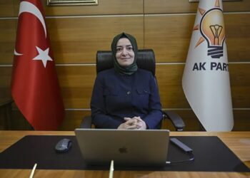 Fatma Betül Sayan Kaya’ya diploma soruları: Cerrahpaşa Tıp’ı nasıl bitirdi? 3 Fatma Betül Sayan Kaya’ya diploma soruları: Cerrahpaşa Tıp’ı nasıl bitirdi?