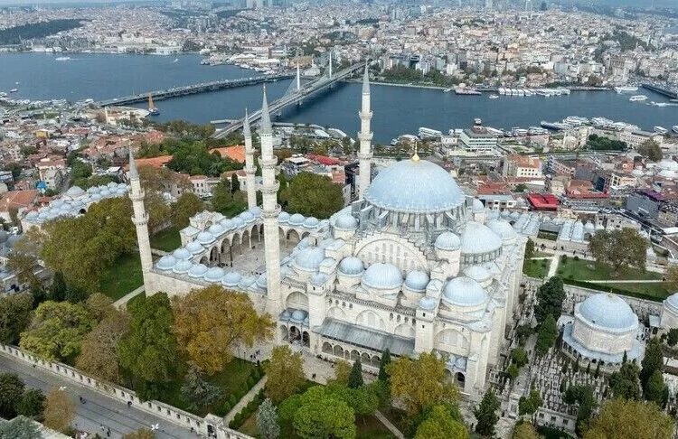Süleymaniye Camisi'nin bilinmeyen detayları restorasyonlarla açığa çıktı 1 Süleymaniye Camisi’nin bilinmeyen detayları restorasyonlarla açığa çıktı