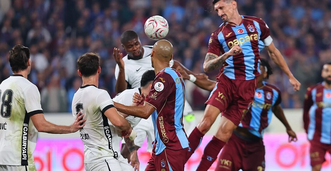 Anasayfa 65 Trabzonspor, sahasında Beşiktaş’ı 2-0 mağlup etti