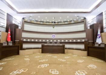 Hatice Yıldız yazdı | Yüce Divan yok - İstifa kültürü yok- “Görevden af” yalvarışı var 2 Hatice Yıldız yazdı | Yüce Divan yok – İstifa kültürü yok- “Görevden af” yalvarışı var